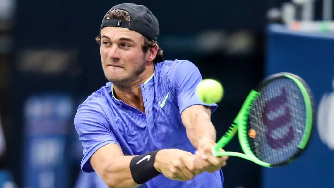 瞬间黯淡了 瞬间黯淡了